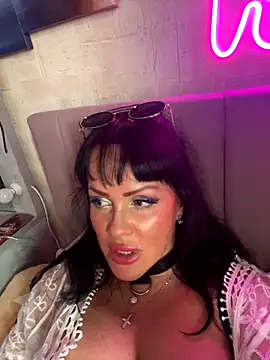 Snapshot of Lolaley2 chatting on November 2025 10:28:02 AM Lolaley2 online show from November 2025 10:28:02 AM