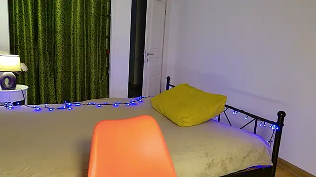 ZoeGrant online show from March 2026 06:25:02 PM