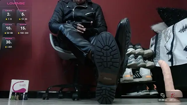 Snapshot of TomLover_12 chatting on December 2024 12:00:01 PM TomLover 12 online show from December 2024 12:00:01 PM