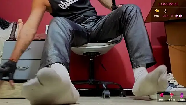 Snapshot of TomLover_12 chatting on October 2025 01:39:03 AM TomLover 12 online show from October 2025 01:39:03 AM