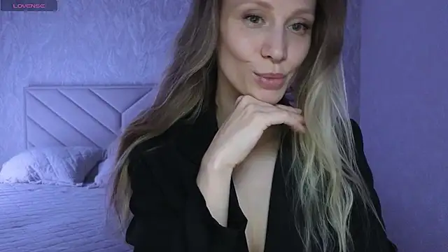 Alice Wonders online show from March 2025 05:15:02 PM