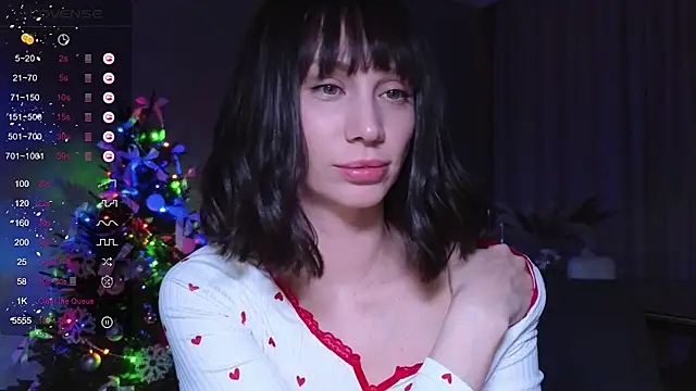 Alice Wonders online show from December 2025 06:59:02 PM