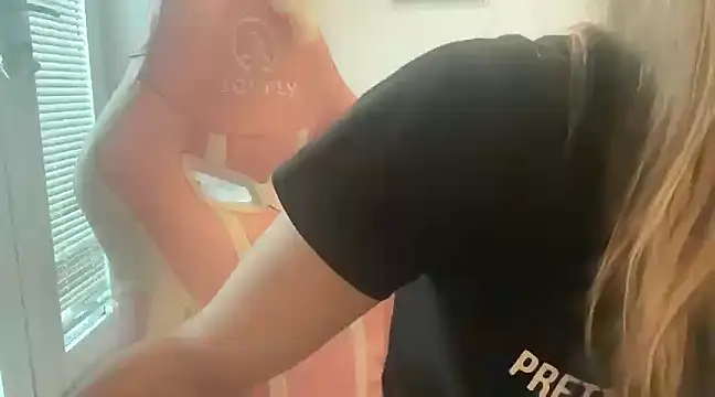 Snapshot of Lillymariee chatting on February 2025 02:54:02 PM Lillymariee online show from February 2025 02:54:02 PM