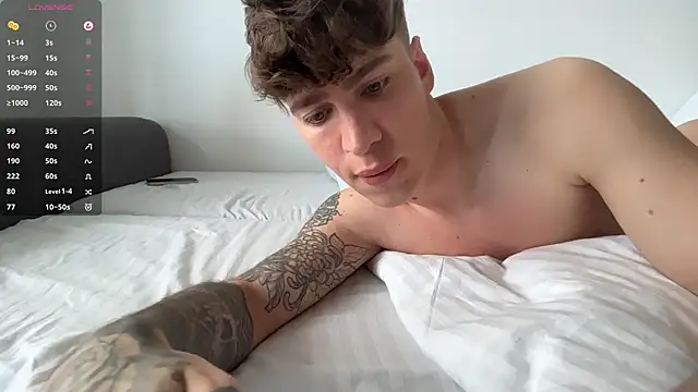 Snapshot of Evan__White_ chatting on June 2026 08:30:02 AM Evan White online show from June 2026 08:30:02 AM