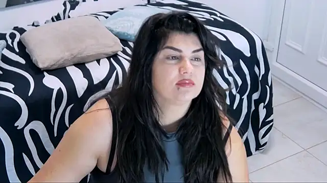 Snapshot of TinaMaay chatting on January 2025 08:22:01 AM TinaMaay online show from January 2025 08:22:01 AM