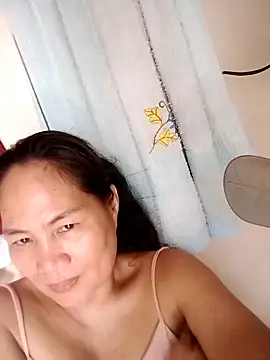 Snapshot of Sofiafuckbabes chatting on February 2025 12:38:02 AM Sofiafuckbabes online show from February 2025 12:38:02 AM