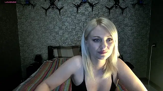 Snapshot of annagreeneyess chatting on April 2026 02:21:01 PM annagreeneyess online show from April 2026 02:21:01 PM