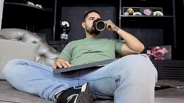 matteosantos online show from January 2026 12:10:01 PM