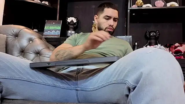 matteosantos online show from April 2026 12:12:01 PM