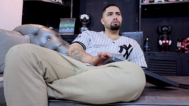 matteosantos online show from April 2026 12:39:01 PM