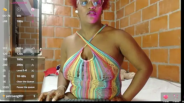 Snapshot of beatziedreams chatting on October 2025 05:24:02 PM beatziedreams online show from October 2025 05:24:02 PM