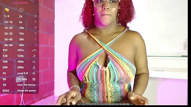 Snapshot of beatziedreams chatting on November 2025 03:23:01 PM beatziedreams online show from November 2025 03:23:01 PM