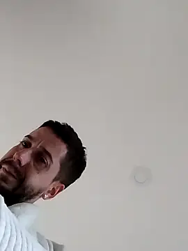 LoGaNfree88 online show from March 2025 03:41:01 PM