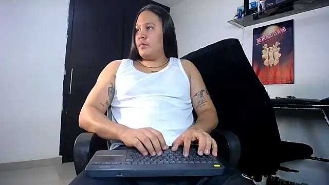 junaiker roa online show from November 2025 12:11:01 AM