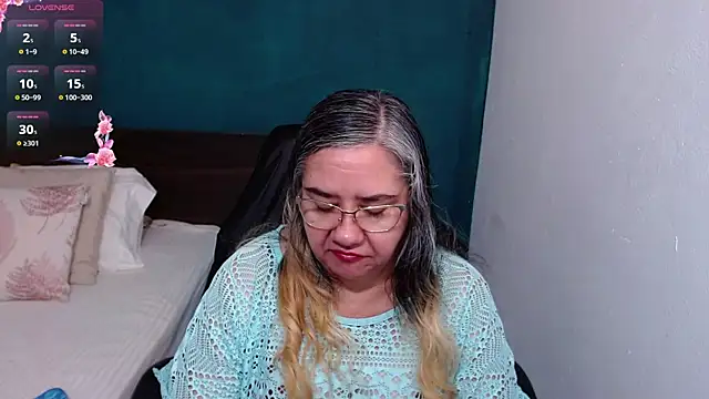 scaelettdubois online show from September 2025 09:05:02 PM