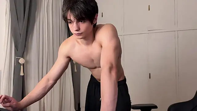 SasukeUhchiaa online show from April 2026 10:40:02 PM