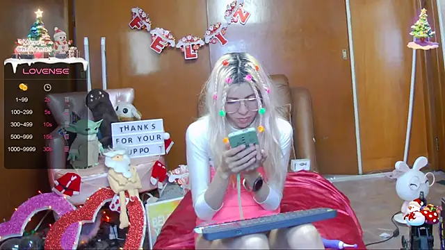 Skinygirl online show from December 2024 12:45:02 AM