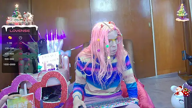 Skinygirl online show from January 2025 11:26:01 PM