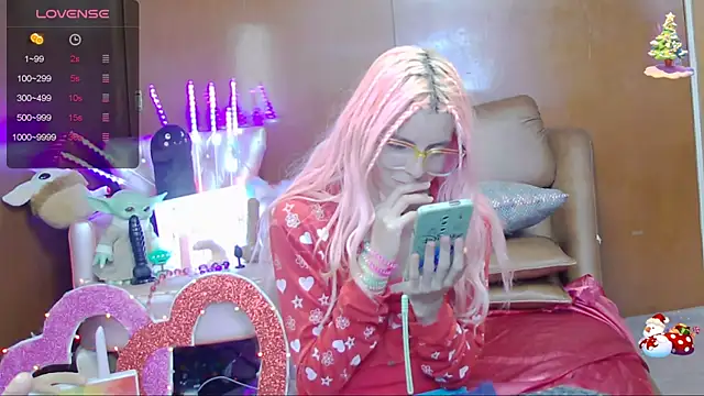 Skinygirl online show from January 2025 11:11:01 PM