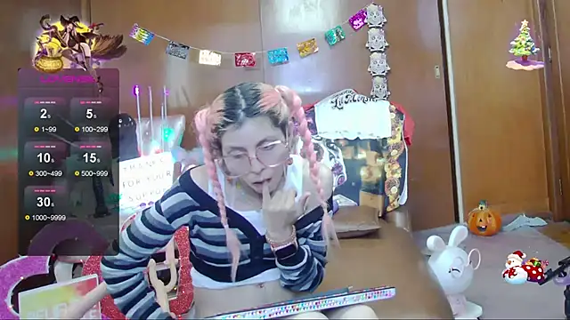 Skinygirl online show from October 2025 09:59:01 PM