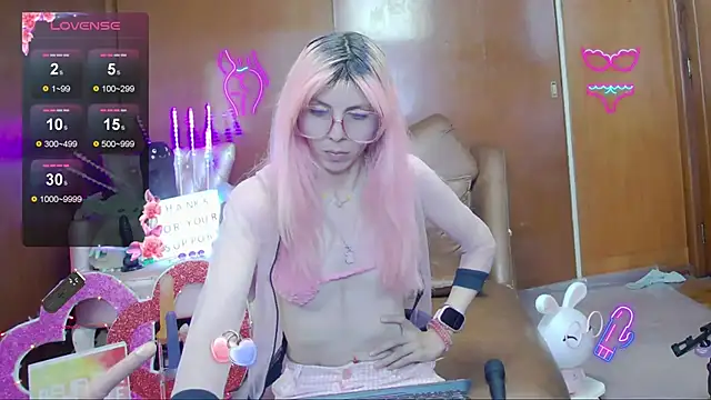 Skinygirl online show from November 2025 09:48:02 PM