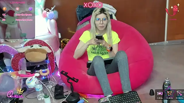 Skinygirl online show from July 2026 01:05:02 AM