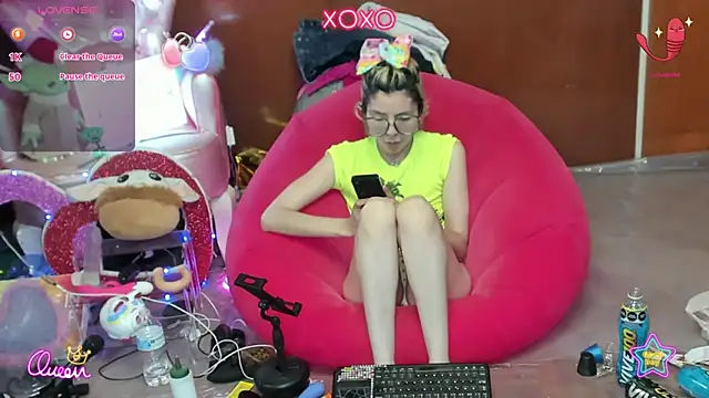Skinygirl online show from August 2026 01:49:02 AM