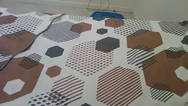 Juninho10c online show from November 2025 01:58:02 PM