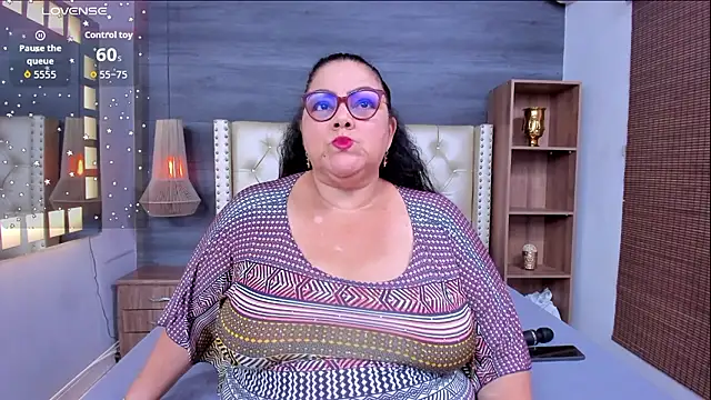 mommy cute online show from March 2026 12:39:01 AM