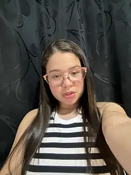 Snapshot of Lucyklein2022 chatting on December 2024 05:33:02 AM Lucyklein2022 online show from December 2024 05:33:02 AM