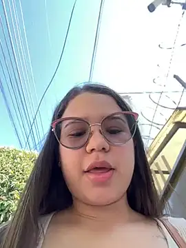 Snapshot of Lucyklein2022 chatting on December 2024 01:52:02 PM Lucyklein2022 online show from December 2024 01:52:02 PM