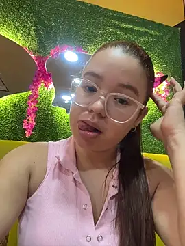 Snapshot of Lucyklein2022 chatting on October 2025 02:42:01 AM Lucyklein2022 online show from October 2025 02:42:01 AM