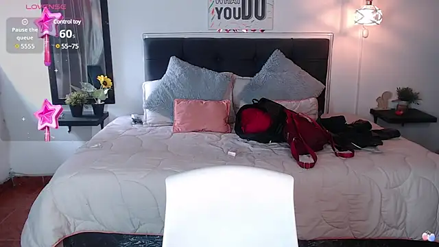 vaness weet online show from March 2025 05:50:02 PM