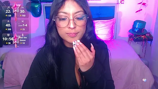 vaness weet online show from March 2025 11:32:01 PM