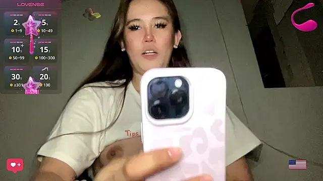 Snapshot of MeganTheRarest chatting on April 2026 09:59:02 AM MeganTheRarest online show from April 2026 09:59:02 AM