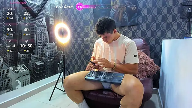 Leonsmoron online show from December 2025 02:08:02 AM