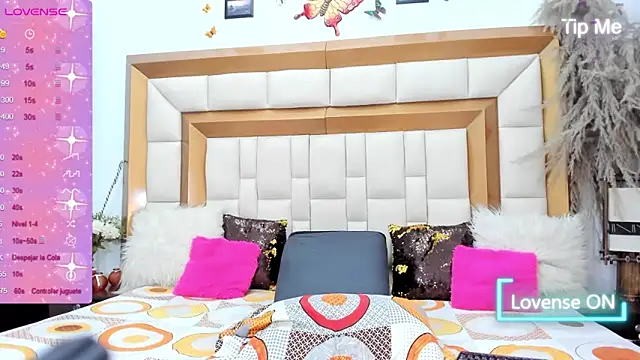 Snapshot of BellaKarla chatting on December 2024 08:28:02 PM BellaKarla online show from December 2024 08:28:02 PM