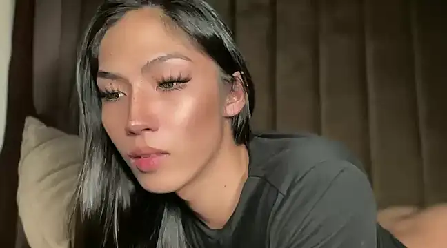 Snapshot of Bella_Gordon chatting on December 2024 10:30:01 PM Bella Gordon online show from December 2024 10:30:01 PM