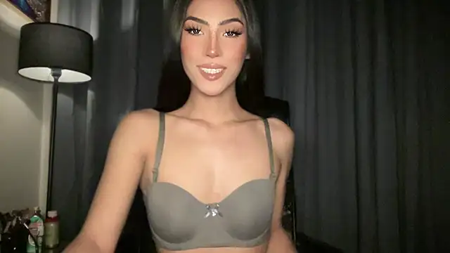 Snapshot of Bella_Gordon chatting on September 2025 01:00:01 PM Bella Gordon online show from September 2025 01:00:01 PM