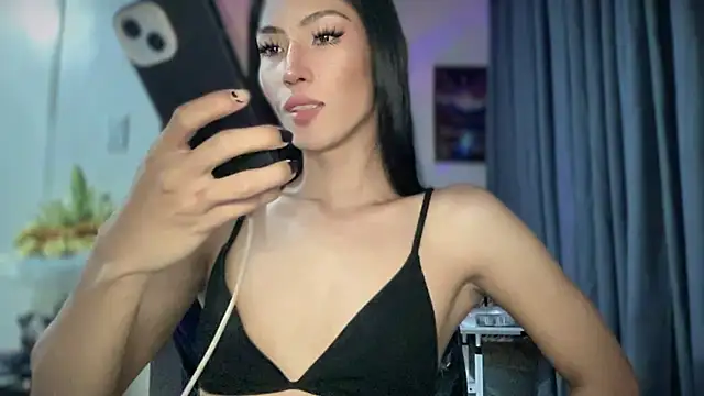 Snapshot of Bella_Gordon chatting on October 2025 02:29:01 PM Bella Gordon online show from October 2025 02:29:01 PM