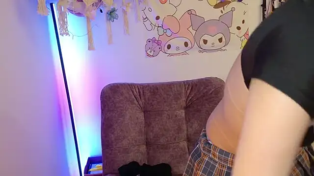 Loving Ema 1 online show from February 2026 08:40:01 PM