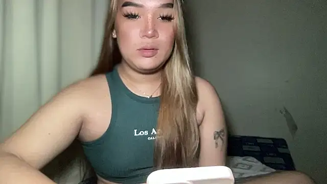 Snapshot of MissCataleyaxxx chatting on February 2025 12:15:02 AM MissCataleyaxxx online show from February 2025 12:15:02 AM