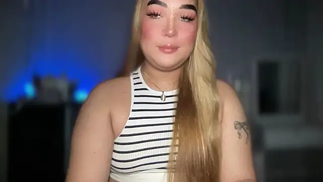 Snapshot of MissCataleyaxxx chatting on October 2025 01:28:01 AM MissCataleyaxxx online show from October 2025 01:28:01 AM