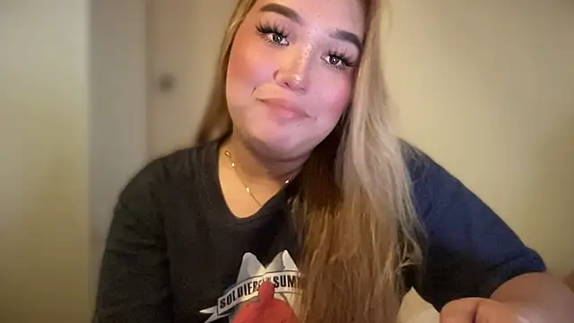 Snapshot of MissCataleyaxxx chatting on October 2025 08:42:01 AM MissCataleyaxxx online show from October 2025 08:42:01 AM