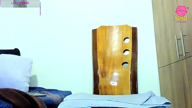 Bessie32 online show from February 2026 11:19:02 AM