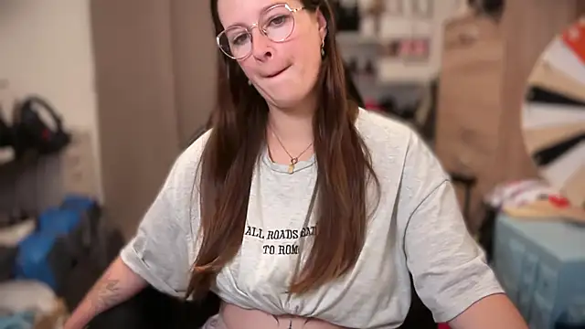 Amai Live online show from October 2025 06:33:01 AM