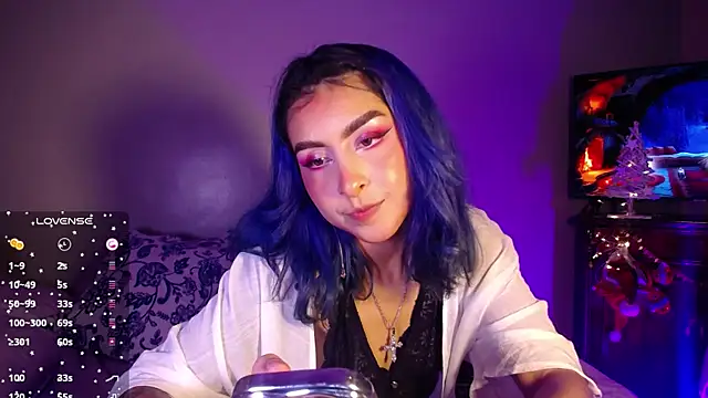 Snapshot of Cinamoonn chatting on January 2025 07:43:01 PM Cinamoonn online show from January 2025 07:43:01 PM