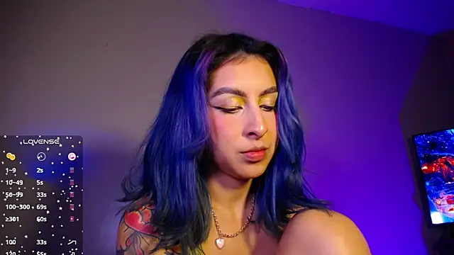 Snapshot of Cinamoonn chatting on January 2025 12:27:01 AM Cinamoonn online show from January 2025 12:27:01 AM