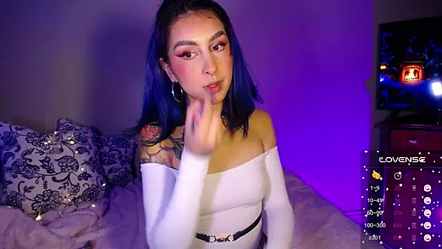 Snapshot of Cinamoonn chatting on January 2025 09:31:01 PM Cinamoonn online show from January 2025 09:31:01 PM