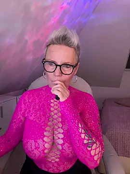 Snapshot of German_Milf chatting on April 2026 12:55:02 PM German Milf online show from April 2026 12:55:02 PM